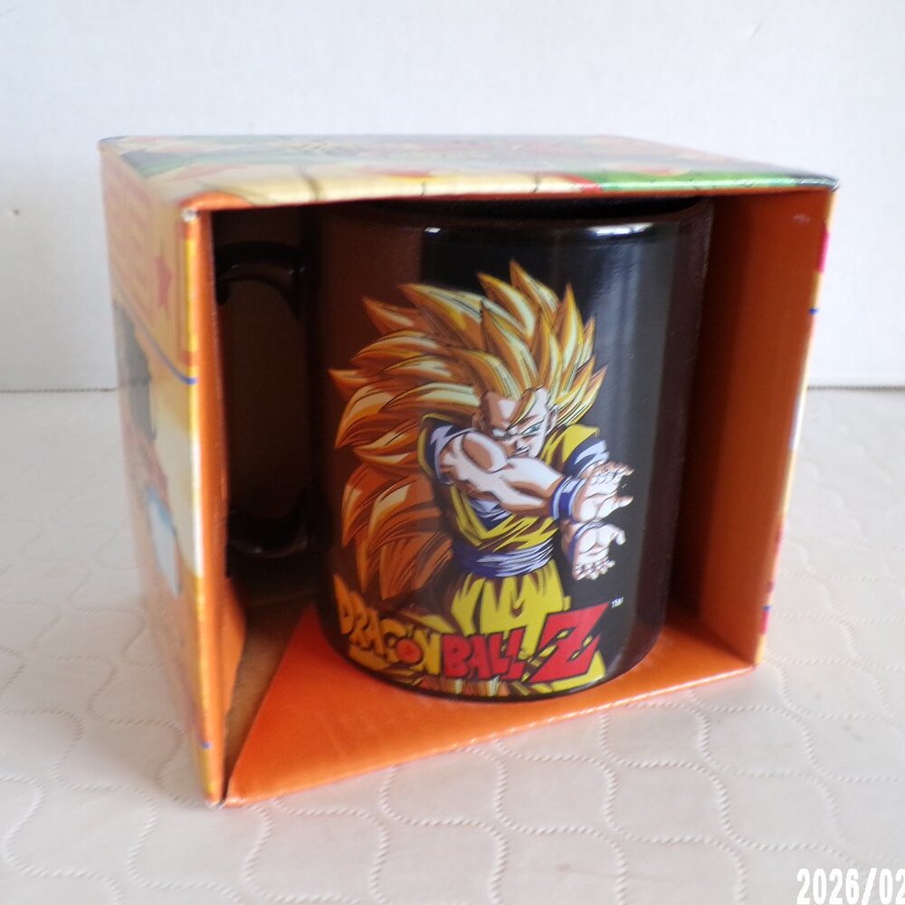RARE NIB 2016 DRAGONBALL ( Z ) FUNIMATION ( ANIME GOKU ) COLOR CHANGE COFFEE MUG